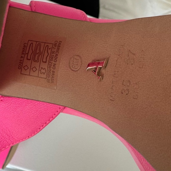 AREZZO BRAND NEW NEON PINK PLATFORM 💕 - Picture 9 of 11